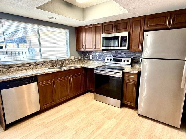 Photo - 2203 Silver Pines Pl