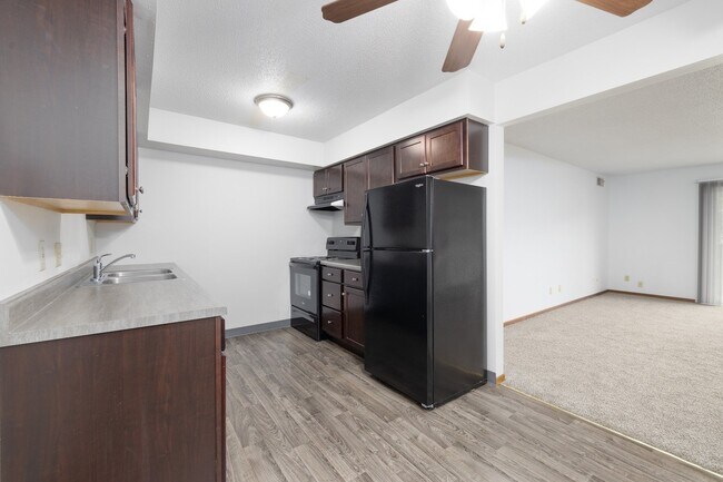 Photo - Windsor Heights Apartments