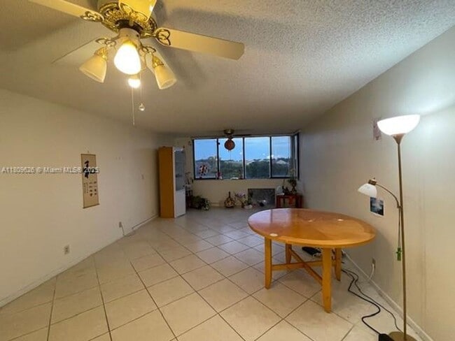 Building Photo - 8020 Hampton Blvd Rental