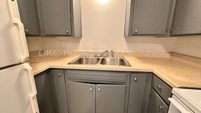 Photo - 712 NE 27th St Unit 4