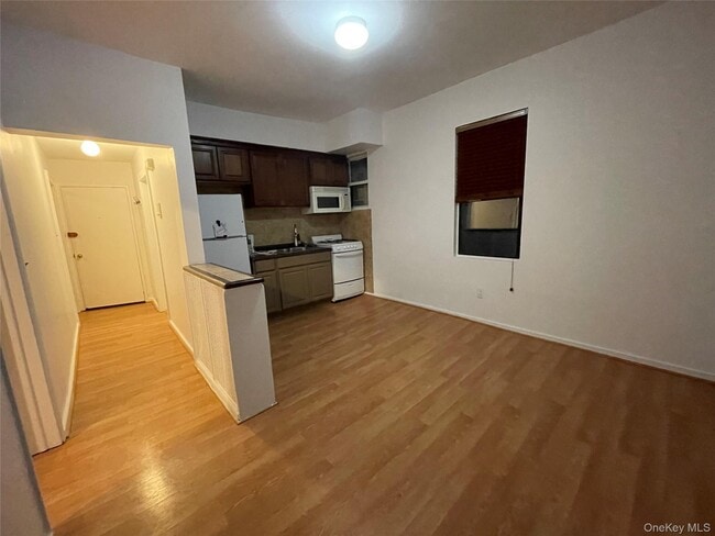 Photo - 90 Main St Unidad 3R