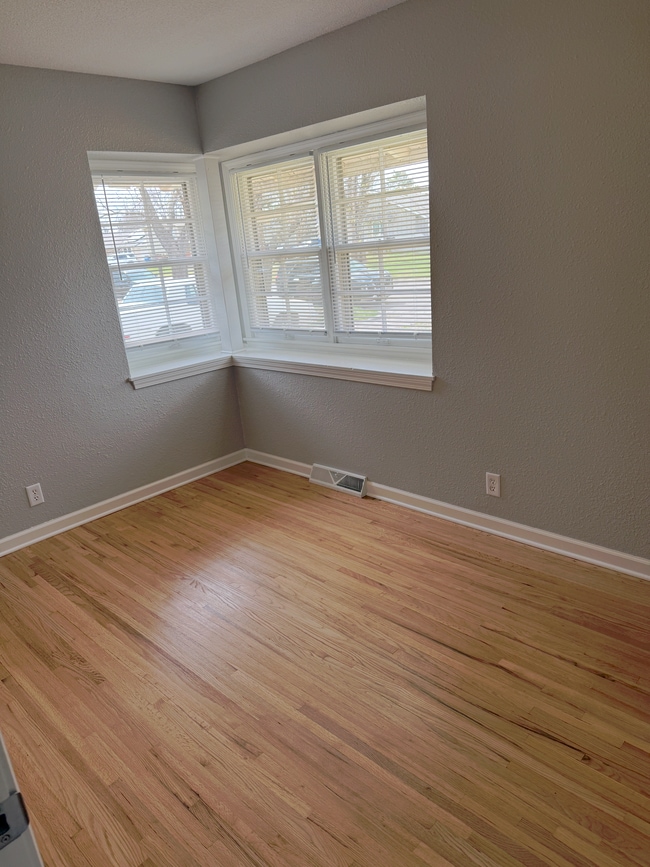 Bedroom 1 - 1018 S Blackwill St