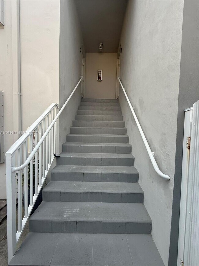 Photo - 420 SW 14th Ave Unidad 3