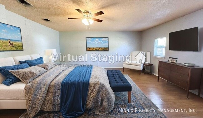 Photo - 4825 53rd St