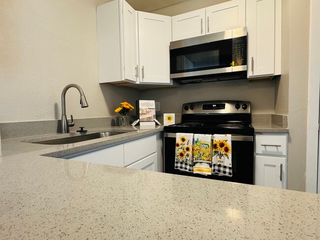 Photo - Apartments at Decker Lake – Your Everyday Retreat