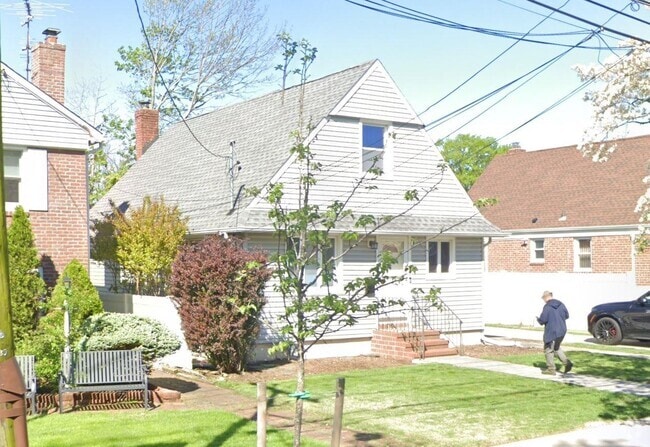 Building Photo - 1011 N 1st St Rental