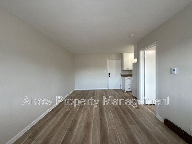 141 N 4th St
