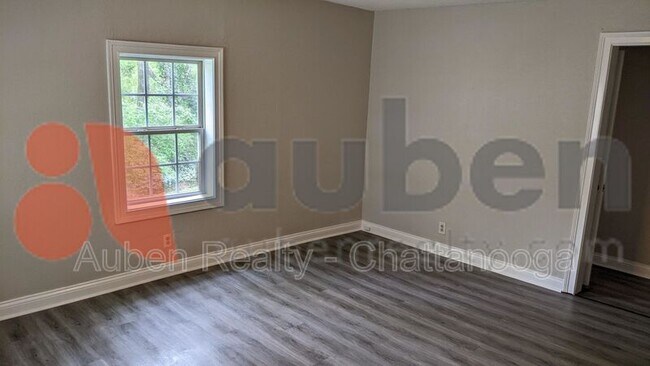 110 Hogan Rd