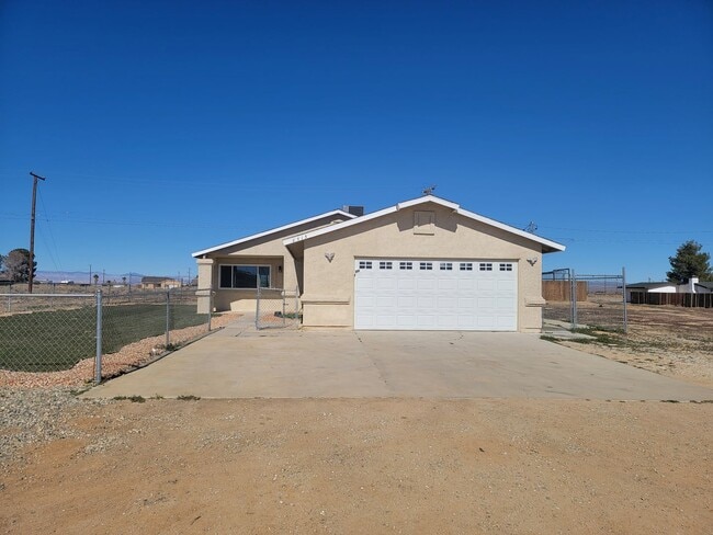 For Rent – 3 Bed / 2 Bath Single Family Ho... - For Rent – 3 Bed / 2 Bath Single Family Ho... Casa