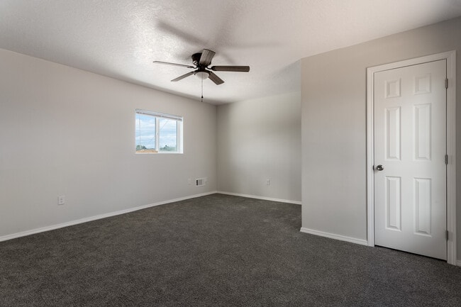 Photo - 5002 La Cienega St NW