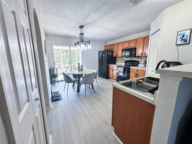 Photo - 2752 Merrieweather Ln