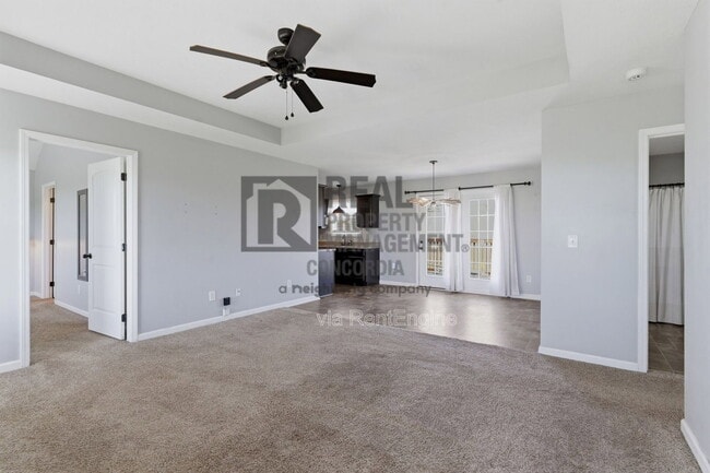 Photo - 312 Meadows Rd