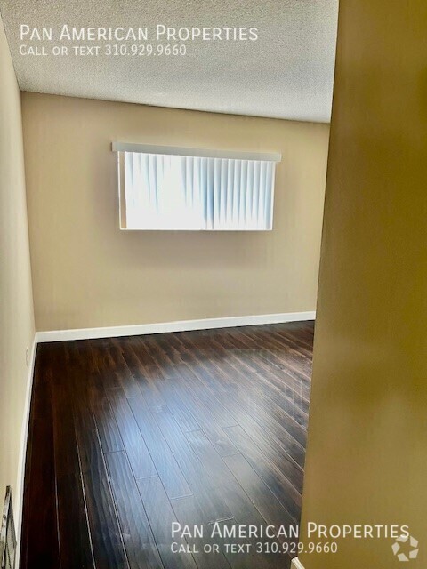 Building Photo - Downstairs One Bedroom Available For Immed... Unit 6 Rental