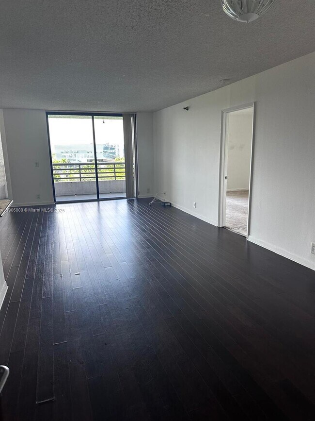 Photo - 3300 NE 191st St Unit 904