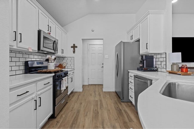 Photo - 2912 Boardwalk Ave