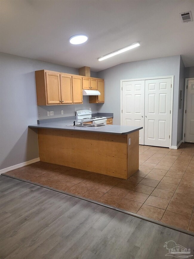 Photo - 1421 N 61st Ave