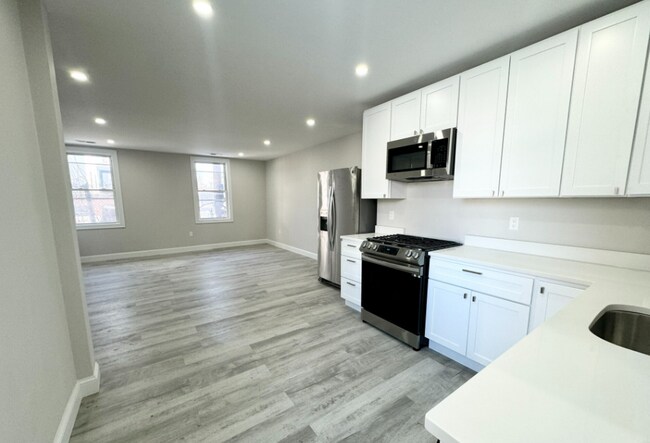 Photo - 51 Burrell St Unit R