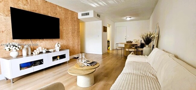 Building Photo - 4804 NW 79th Ave Unit 201