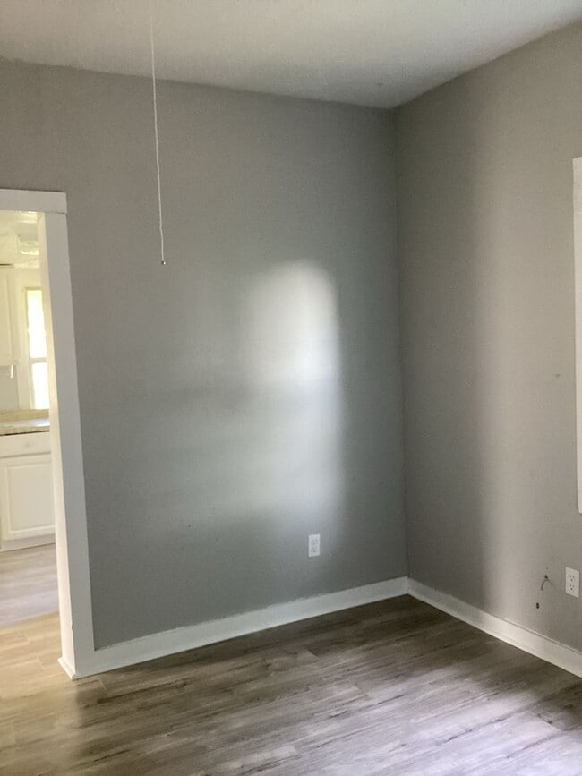 Photo - Cozy 1 bedroom, 1 bath!