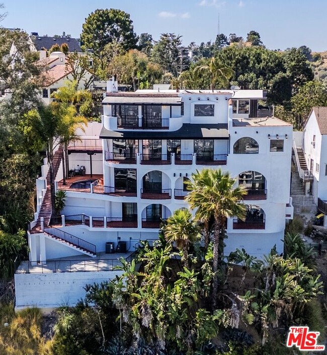 Building Photo - 8908 Appian Way