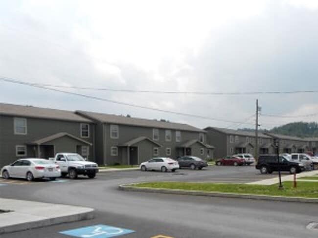 Building Photo - 2 BR 40% Rental