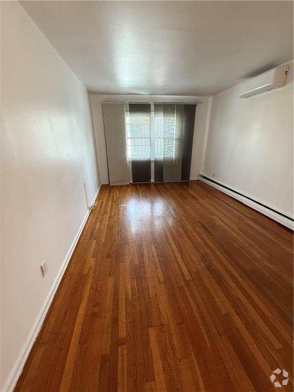 Building Photo - 10554 Flatlands 6th St Rental