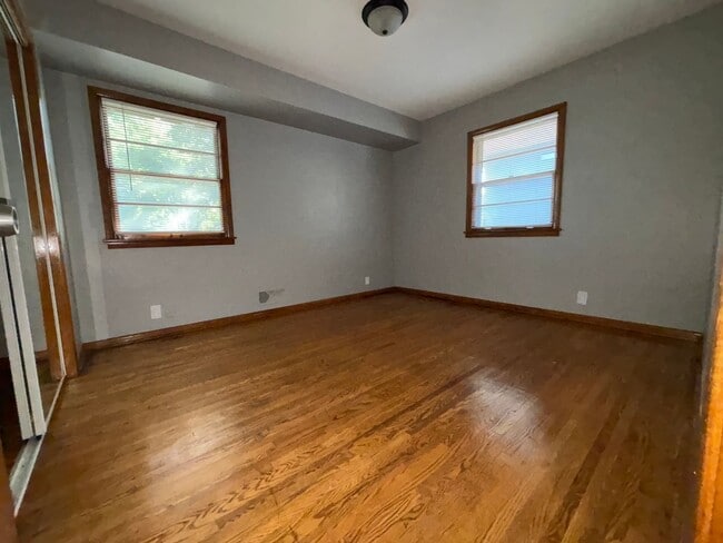 Photo - Beautiful 4 Bedroom 2 Bath Home in South S...