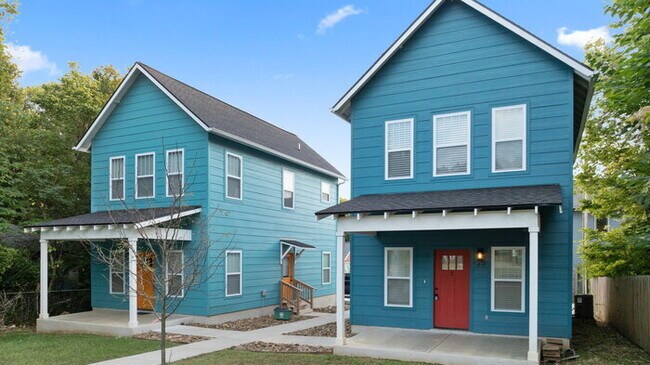 Photo - "Charming 2-Bed Oasis in Fayetteville with...