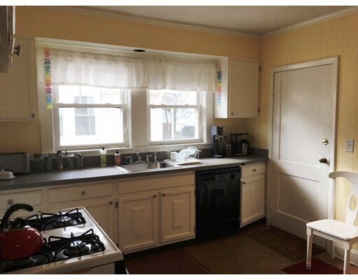 Photo - 32 Rangeley Rd Unit 2