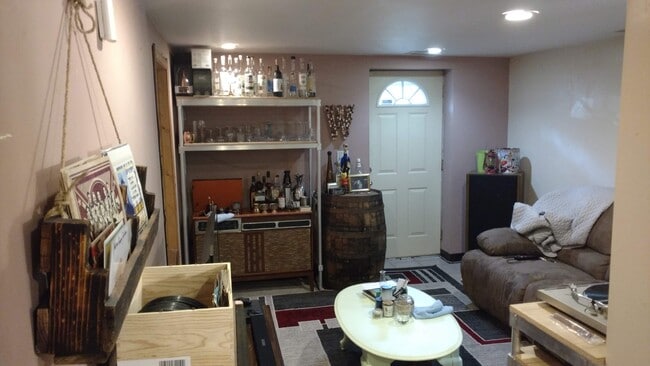 living room - 2325 W 23rd St Unit Garden