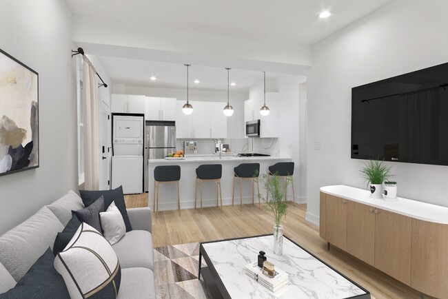 Building Photo - Renovated 2 bedroom in Lincoln Park - Now Leasing! Unit 2R