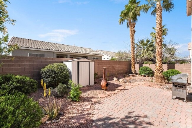 Photo - Silverado Ranch: Bright, Open Concept 3/2/2 Home with Downstairs Bedroom & Full Bath, Community Pool