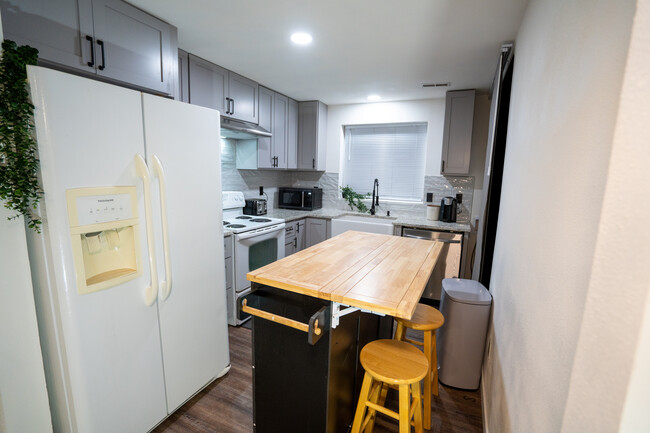 Kitchen - 16 W Gray Ct Apartamentos Unidad 3