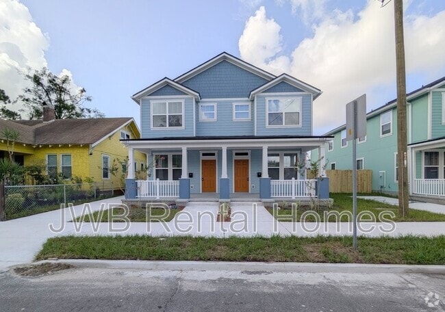 Building Photo - 256 E 18th St Rental