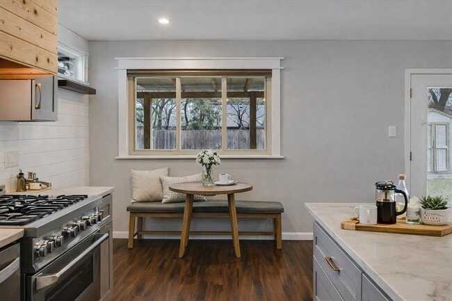 Photo - 6109 Merriwood Dr