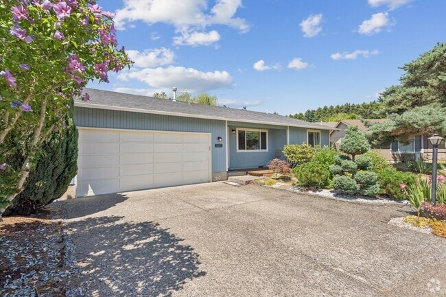 Building Photo - Water and landscaping included! Rental