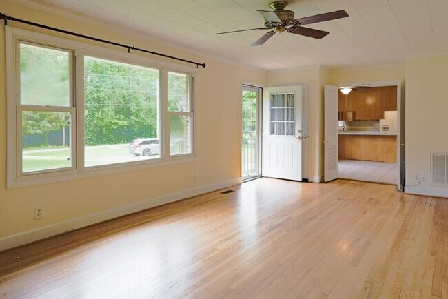 Photo - Quiet country living