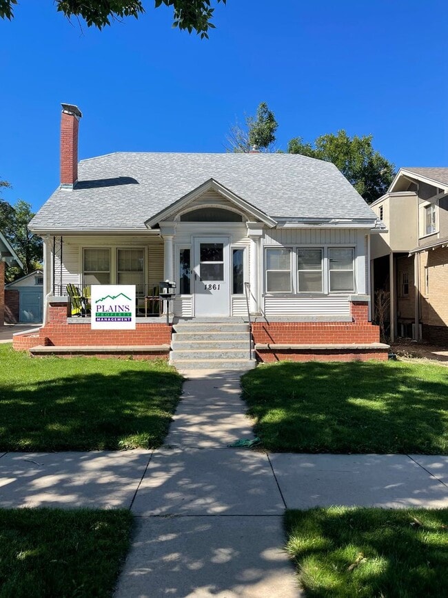 Building Photo - 1861 11th Ave Unit Main Level