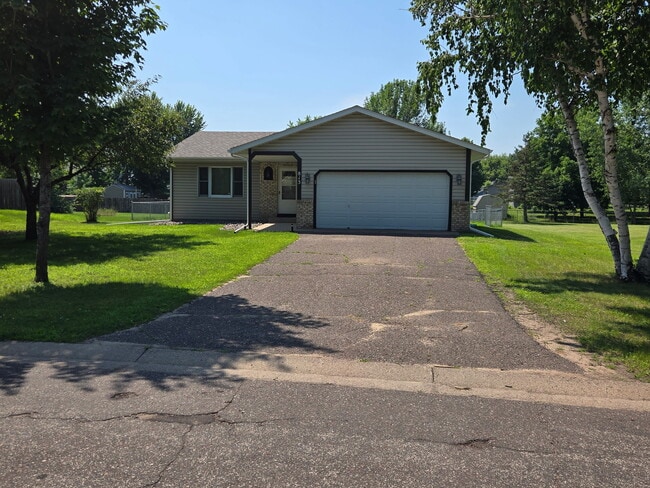 Photo - 813 Cedar St SW Casa