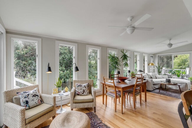 Photo - 209 Station 17 St Unit SI ID1513843P