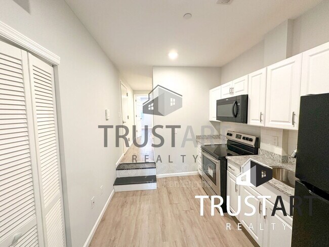 Photo - 2404 W Thompson St Unidad B