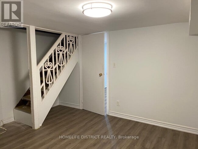 Photo - 135 Emerson Ave