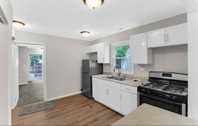 Photo - 2320 170th St