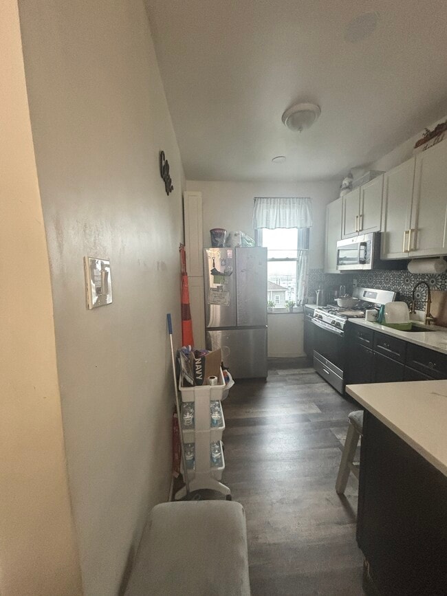 Building Photo - 23 Nelson Ave Unit 2nd floor Rental