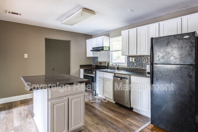 Photo - 2833 Cardo Dr NW