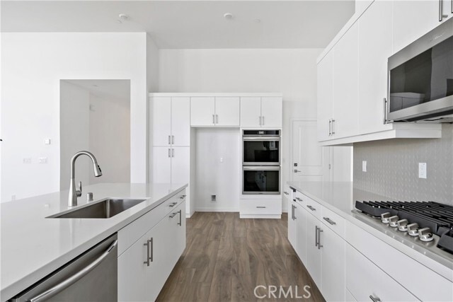 Photo - 280 Mustang Ln