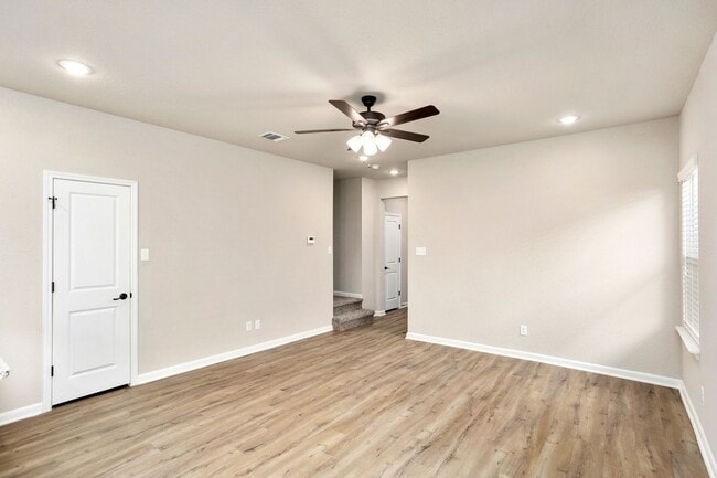 Photo - Beautiful 3/2.5 Townhome