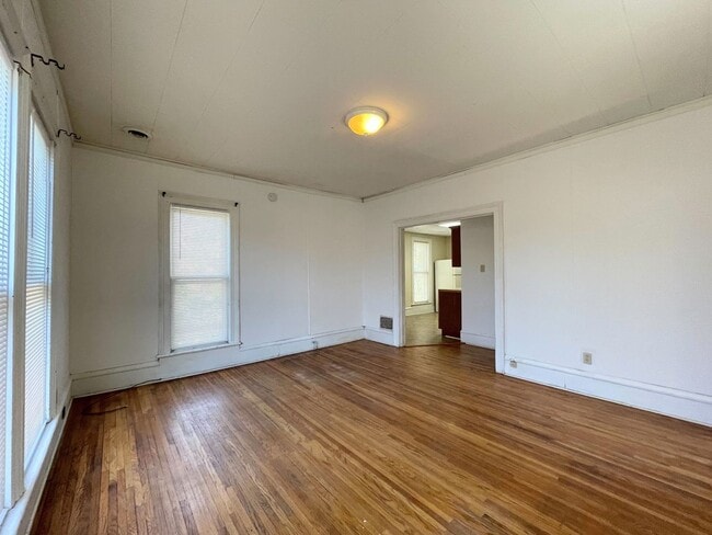 Photo - 120 W 10th Ave Unidad Upstairs #2