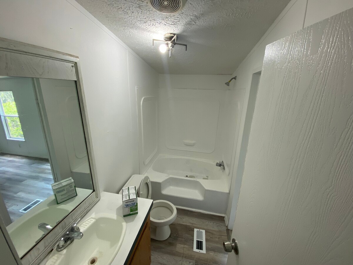 Photo - 6635 Old Orchard Ave