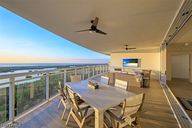 Photo - 13935 Old Coast Rd Unidad 1703